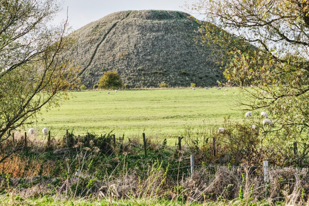 Silbury Hill sil3